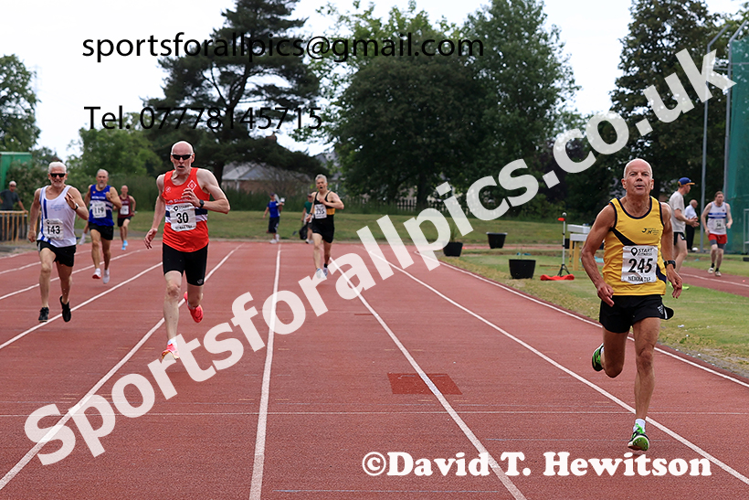 400 metres, 2025 NEMAA Track and Field, Monkton. Photo: David T. Hewitson/Sports for All Pics